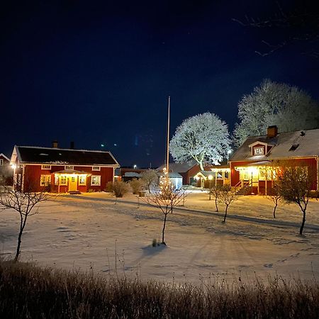 Aeventyrsgardens Vandrarhem, Kinnekulle Källby Екстериор снимка