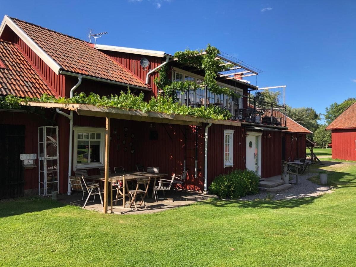 Aeventyrsgardens Vandrarhem, Kinnekulle Källby Екстериор снимка
