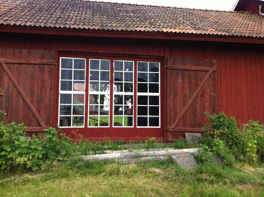 Aeventyrsgardens Vandrarhem, Kinnekulle Källby Екстериор снимка