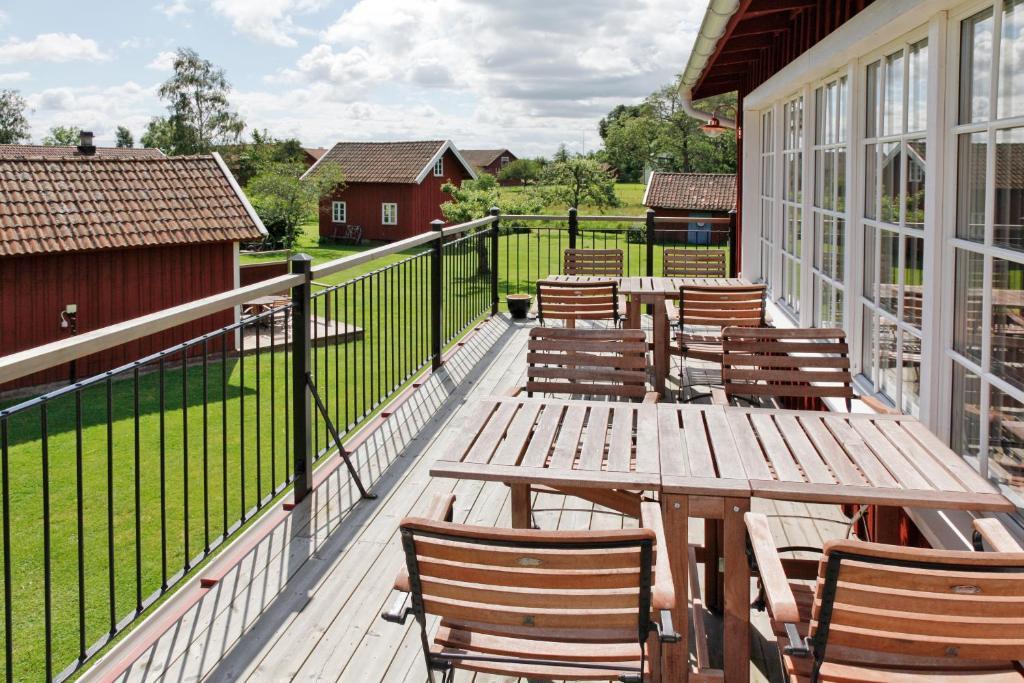 Aeventyrsgardens Vandrarhem, Kinnekulle Källby Екстериор снимка