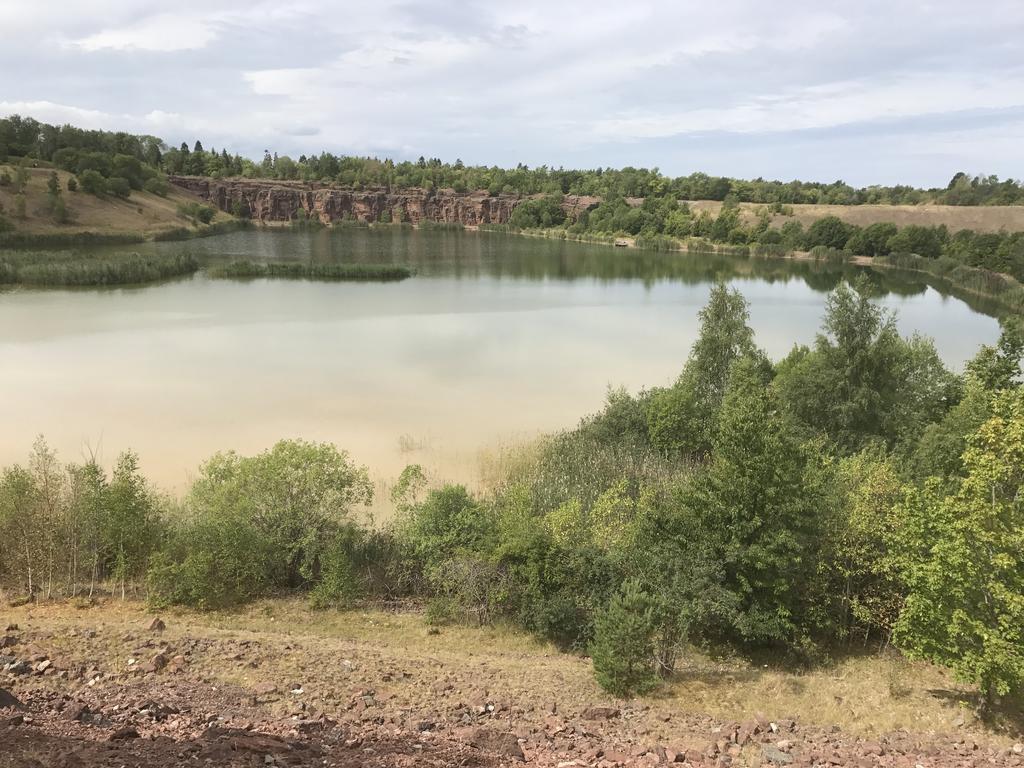 Aeventyrsgardens Vandrarhem, Kinnekulle Källby Екстериор снимка